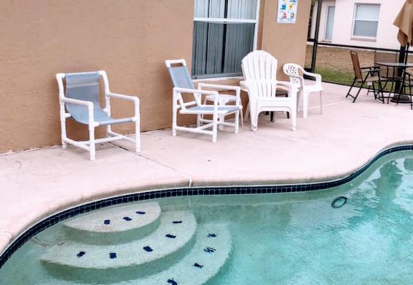 Cozy Stay Just A Click Away