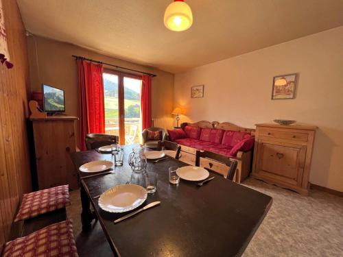 Crepuscule Proche Pistes De Ski Et Village 