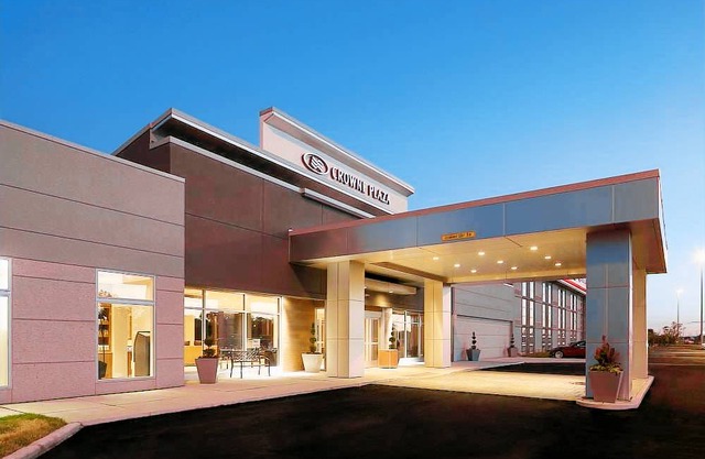 Crowne Plaza Chicago SW - Burr Ridge, an IHG Hotel
