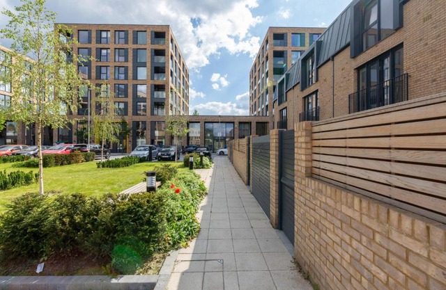 CROYDON DELUXE APARTMENT*****