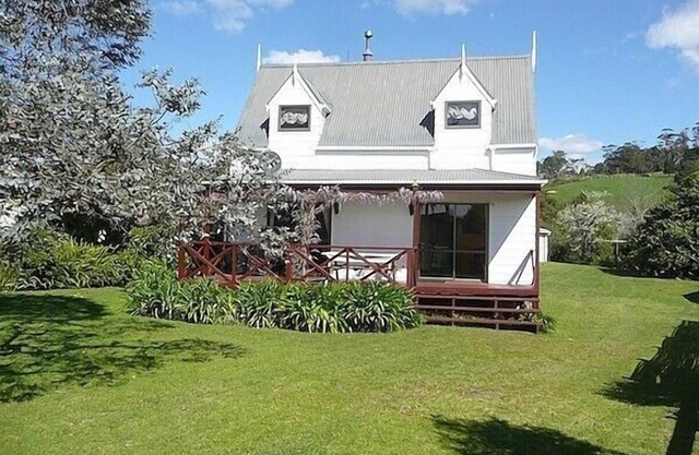 Cottage Cooks Beach Bach 