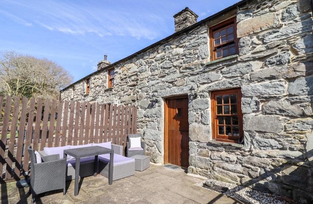 Cwm Yr Afon Cottage 