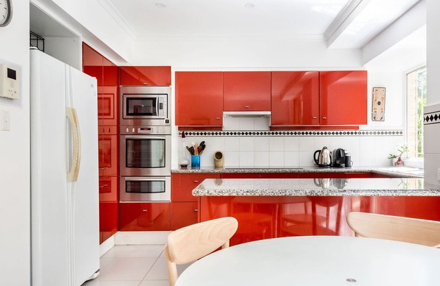 Darling Point Apartment by onefinestay