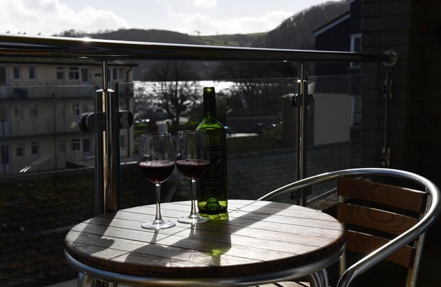 Dartside 2 - Two Bedroom Apartment, Sleeps 4