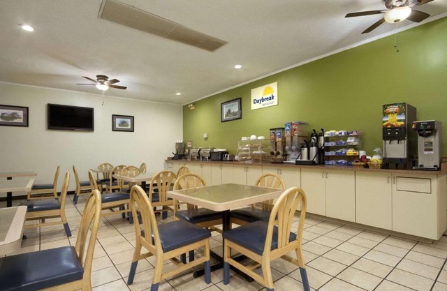 Days Inn 