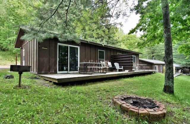 Deer Trail Resort Lakeside 