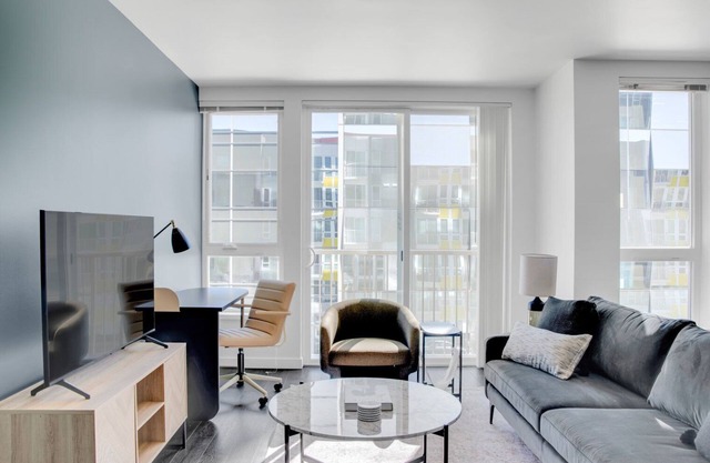 Deluxe Bellevue 1BR w/Gym & W/D, near Spring District, by Blueground