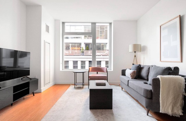 Deluxe Downtown 1BR w/Gym & W/D, near South Station, by Blueground