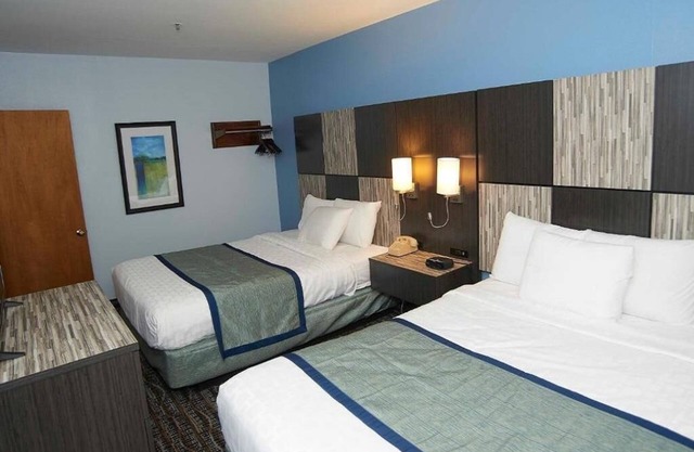 Sandwich Lodge Resort 