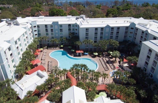 Disney Escape, Lovely Unit for 4 Guests! Pool, Hot Tub, Free Shuttle!