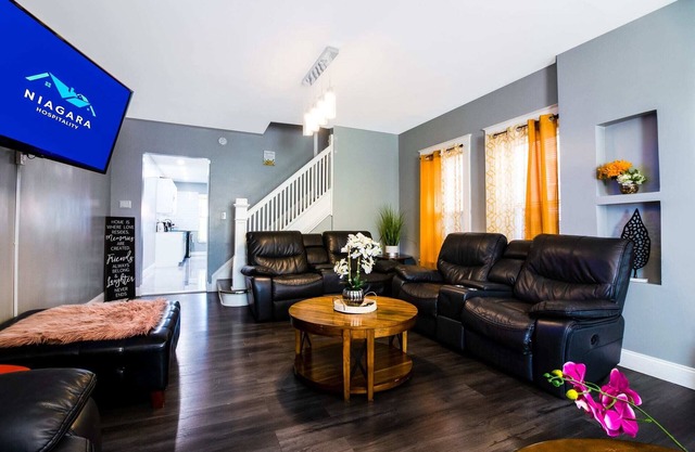 Double House Rental – 11BR Perfect for Big Groups