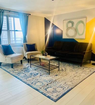Downtown Condo! Private Balcony! PT10F