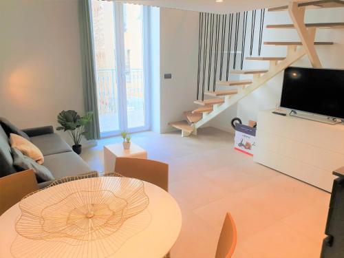 DUPLEX BALCON CENTRE MER 207