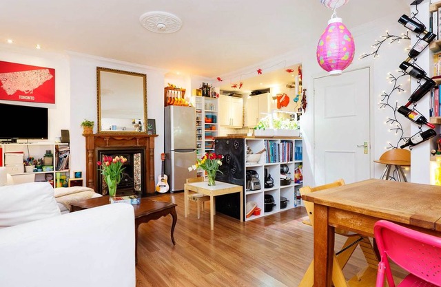 Dynamic & inviting home with spacious patio garden perfect for families (Veeve)