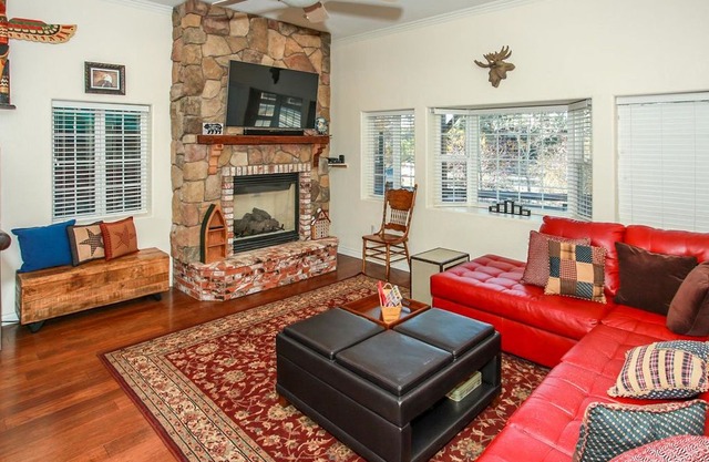 Eagle Mountain Relaxing 3BR Lower Level Only / Jetted Spa Tub / Essentials