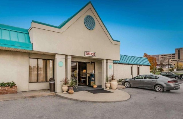 Econo Lodge Altoona 