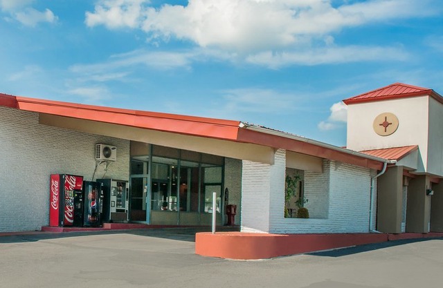 Econo Lodge Evansville 