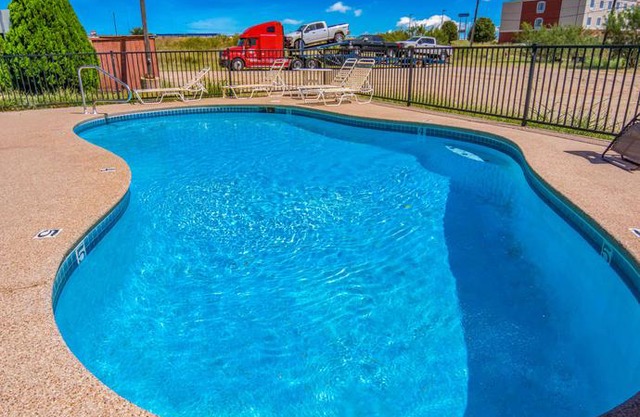 Econo Lodge Inn & Suites Sweetwater