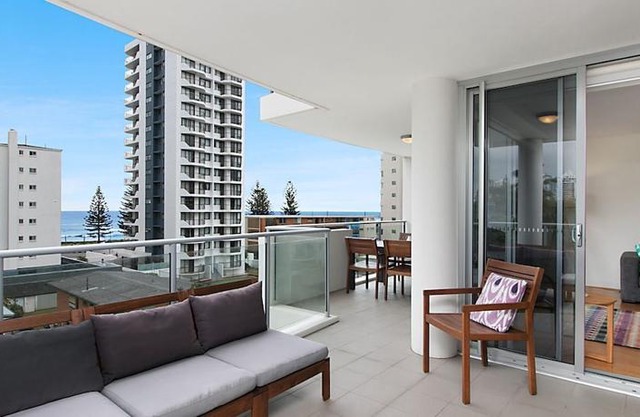 Eden Apartments Unit 502 - Luxury 2 bedroom apartment close to the beach