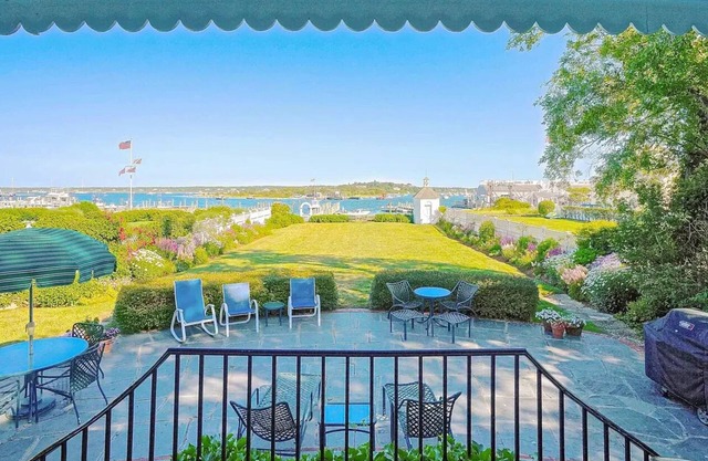 Edgartown Waterfront. Private Dock. partial AC, 6 bedrooms, 3 baths, 2 half