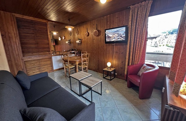 Elan Pers Centre Village La Clusaz 