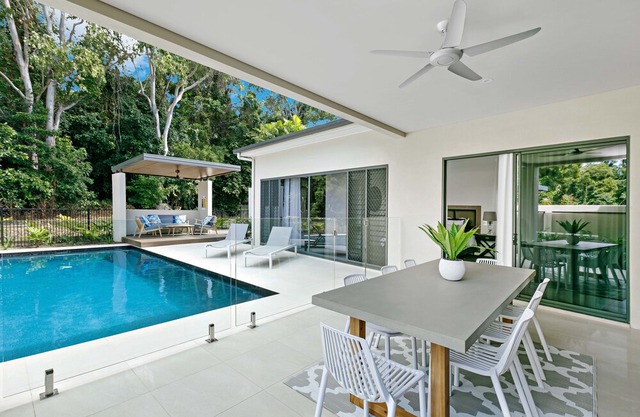 ESPRIT 10 LUXURY RETREAT