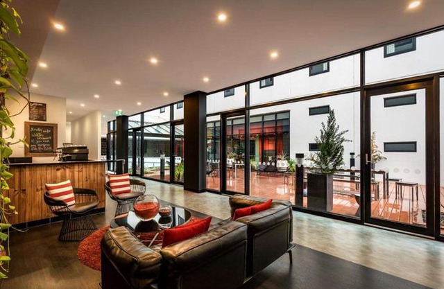 Essence Hotel Carlton