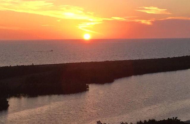 Exceptional Marco Island End Unit 1503-T3, 2Bd, Ocean Front, Beach/Sunset Views