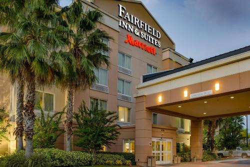 Fairfield Inn 