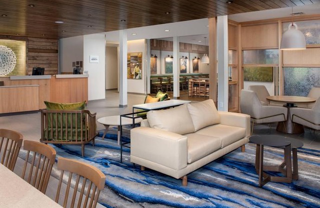 Fairfield Inn & Suites By Marriott Knoxville Lenoir City/I-75