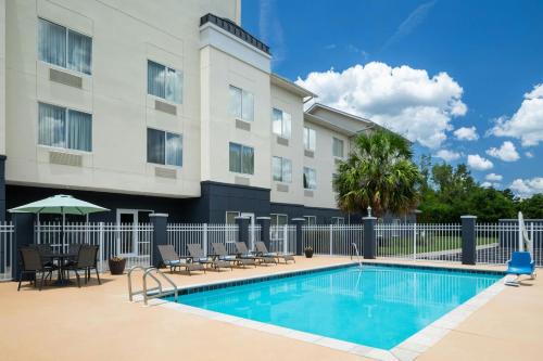 Fairfield Inn Suites Marianna 