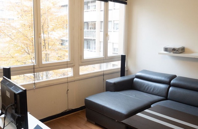 Family and bright apt in PARC DE LA VILLETTE