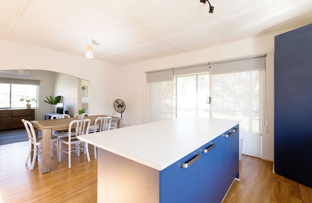 Family friendly, 500m from the front beach