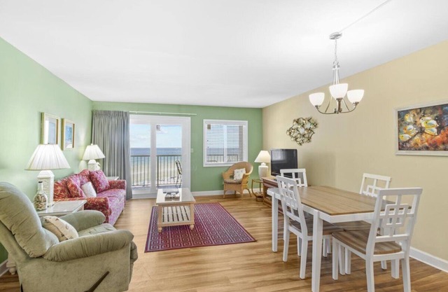 Holiday Surf Racquet Club 