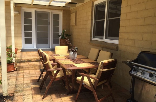 Farmer's Cottage on the Peninsula