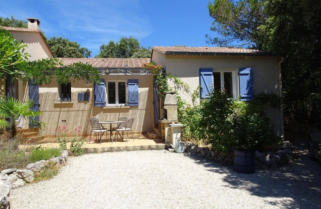 Holiday Garrigues Ste Eulalie Persons 
