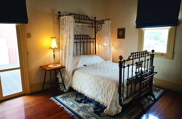 Fire Station Inn Penthouse Spa Apartment