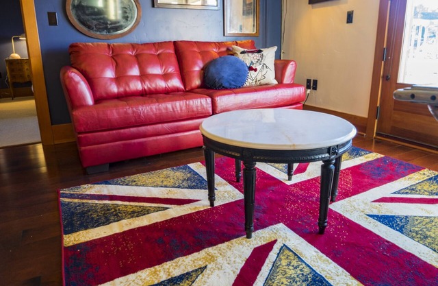 Fisher Bros flats 201