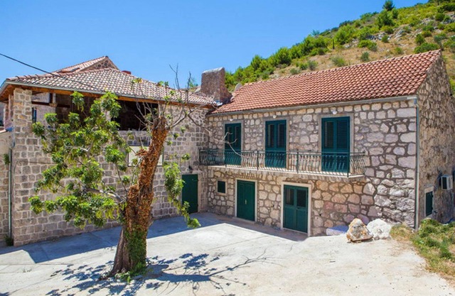 Fisherman's House Brsečine