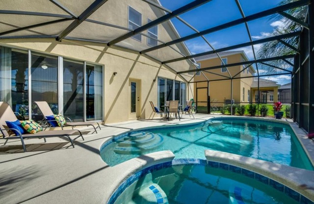 Five-Bedroom Andalusia Villa #1326