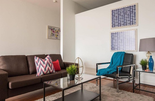 Foodie Paradise @ West Village 1BR Loft + Balcony