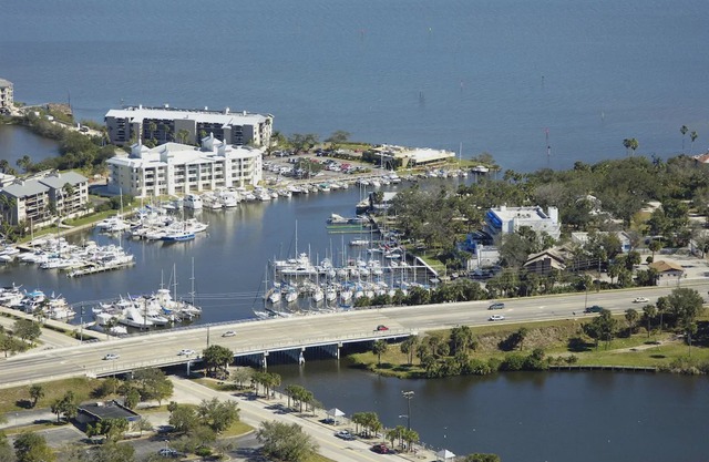 Four Modern Units Near Attractions, Pool, Fitness Center