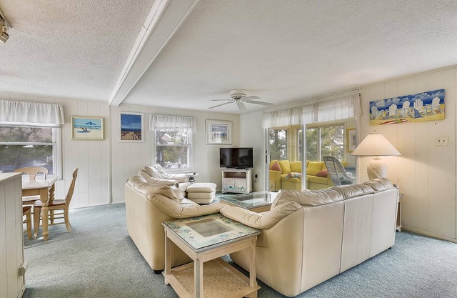 FREE ACTIVITIES INCLUDED! Located only steps from the beautiful beaches of South Bethany - 5 bedroom, 3 bath cottage