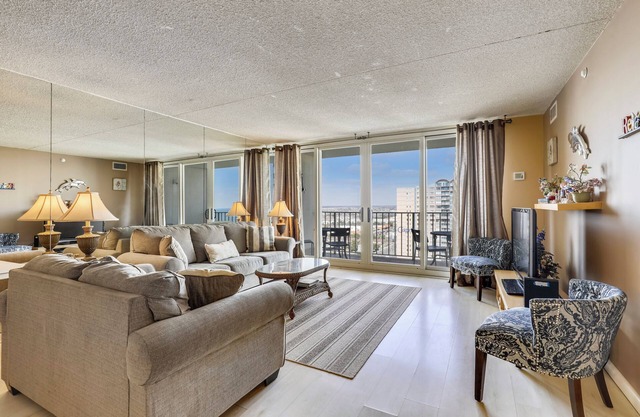 FREE DAILY ACTIVITIES & LINENS INCLUDED*! 2bed/2bath Quayh condo available for a mini-week!