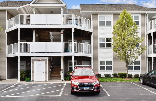 FREE DAILY ACTIVITIES INCLUDED!! Bethany Bay is a beautiful resort community located along the shore of the Indian River Bay where you'll find the luxury of a "get- away- from- it- all" retreat and "close to everything" convenience.