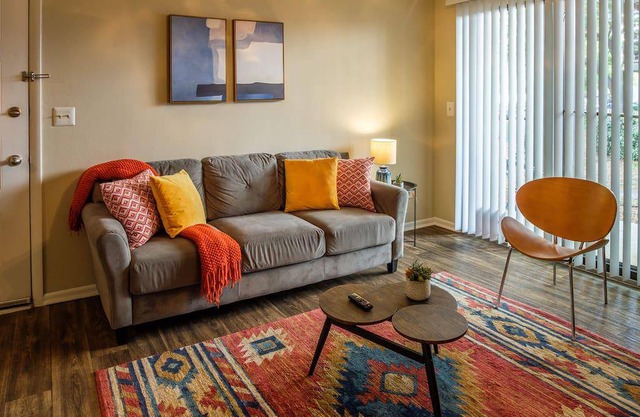 Frontdesk | 1BR Apt minutes to Airport