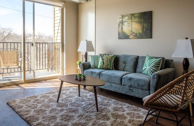 Frontdesk | Bright and Airy 2BR Suite