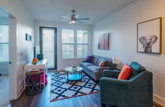 Frontdesk Apt Hyde Park 