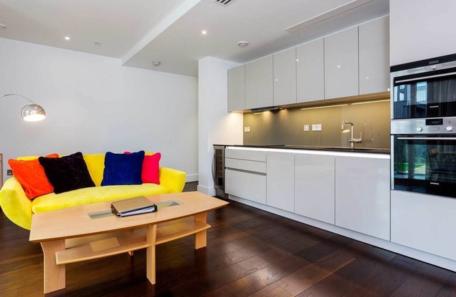 Fulham Riverside, by Veeve