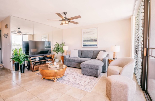 FULLY UPGRADED 2BED/2BATH BREATHTAKING VIEWS ACROSS FROM THE BEACH